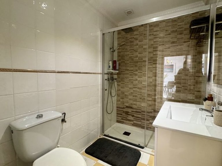 Villa for Sale in Costa Blanca Torrevieja, Alicante 33