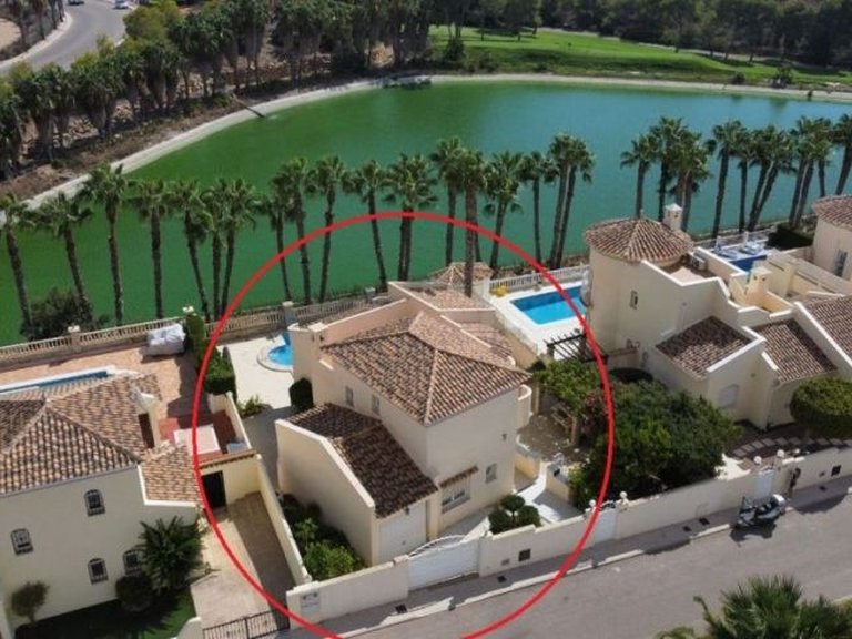 Villa for Sale in Costa Blanca Orihuela Costa, Alicante 10
