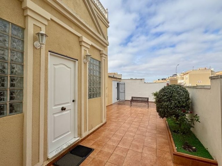 Villa for Sale in Costa Blanca Torrevieja, Alicante 6