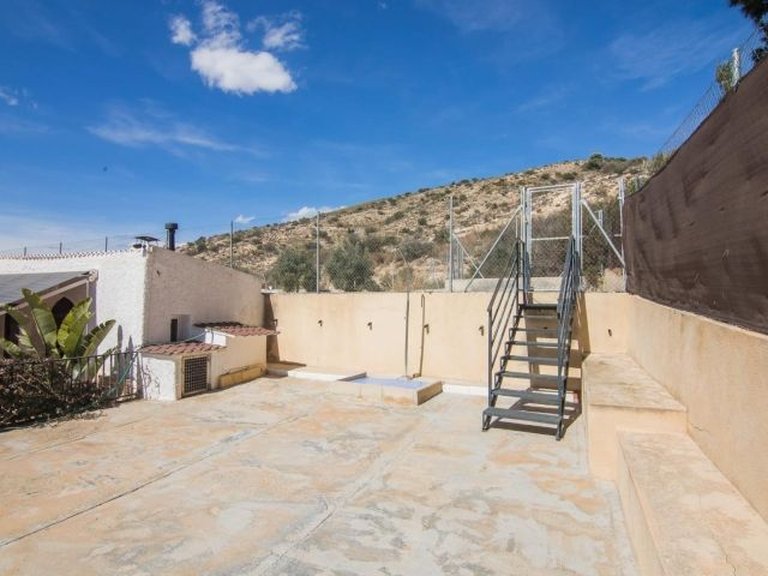 Villa for Sale in Costa Blanca Elche, Alicante 29