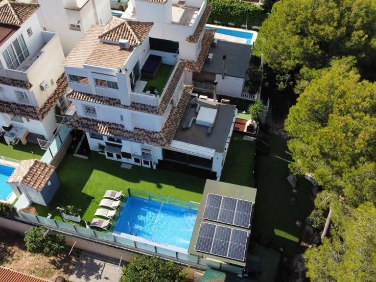 Villa for Sale in Costa Blanca Orihuela Costa, Alicante 3