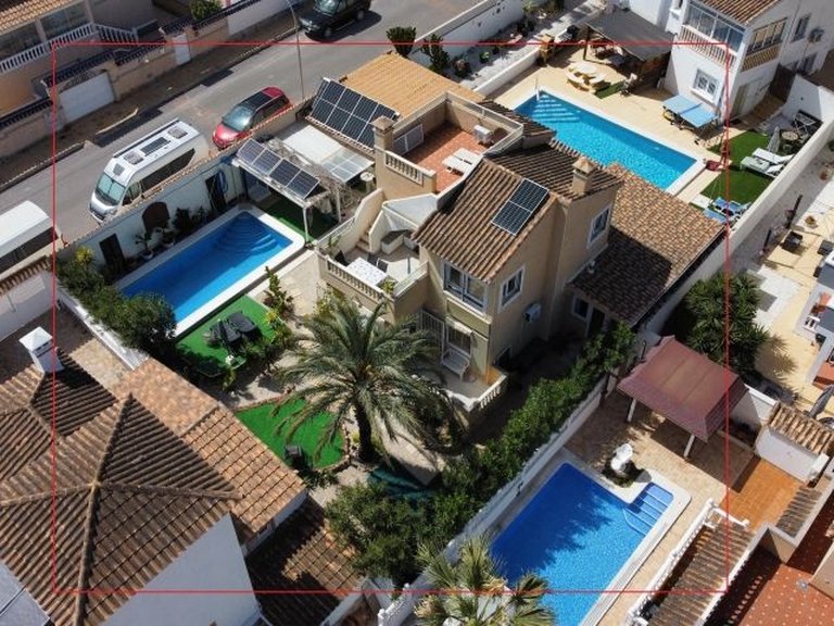 Villa for Sale in Costa Blanca Orihuela Costa, Alicante 2