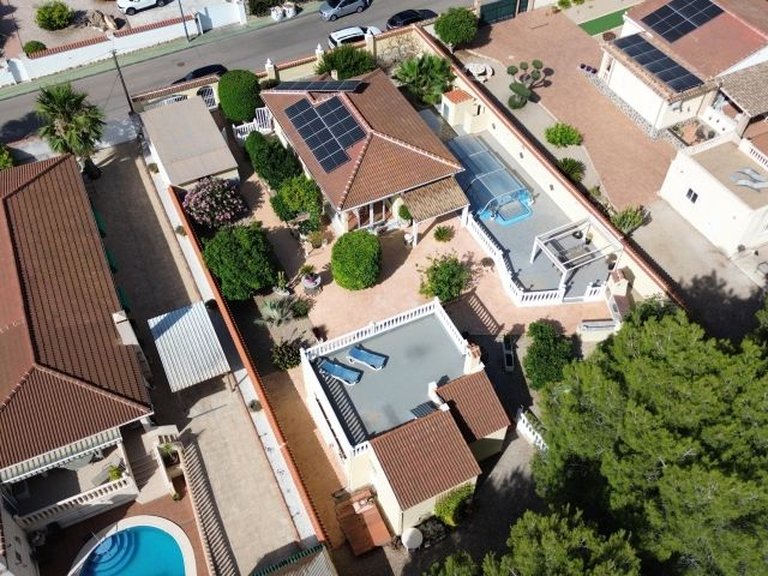 Villa for Sale in Inland Pinar De Campoverde, Alicante 17