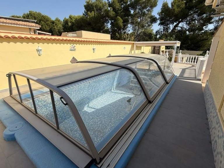 Villa for Sale in Inland Pinar De Campoverde, Alicante 38