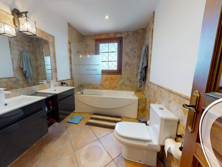 Villa for Sale in Costa Blanca Elche, Alicante 31