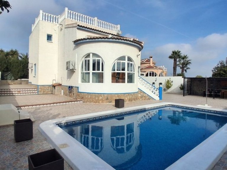 Villa for Sale in Inland Rojales, Alicante 5