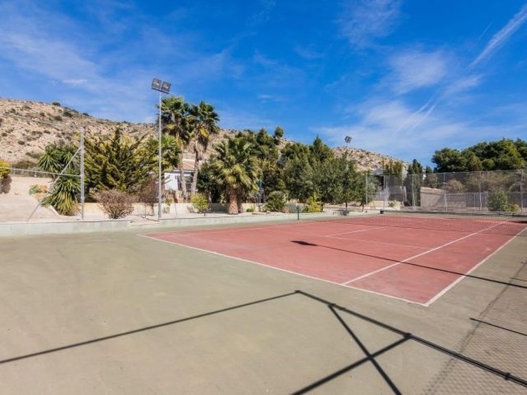 Villa for Sale in Costa Blanca Elche, Alicante 2