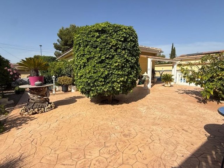 Villa for Sale in Inland Pinar De Campoverde, Alicante 26