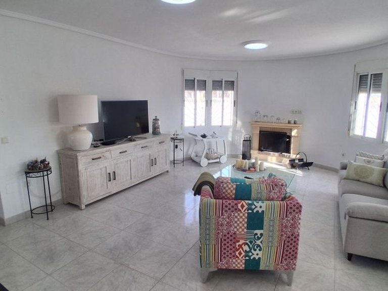 Villa for Sale in Inland Rojales, Alicante 12