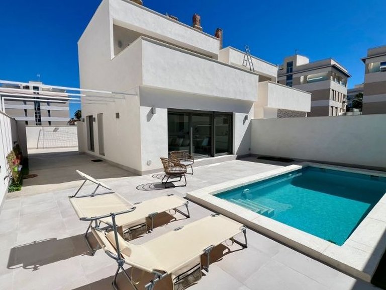 Villa for Sale in Costa Blanca Orihuela Costa, Alicante 3