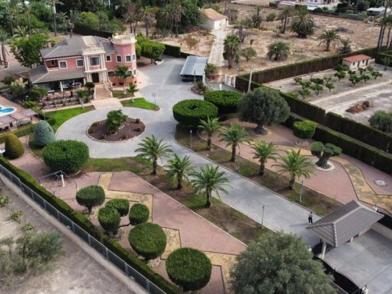 Villa for Sale in Costa Blanca Elche, Alicante 3