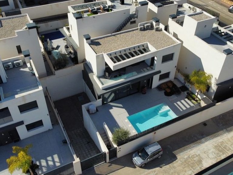 Villa for Sale in Inland Algorfa, Alicante 10