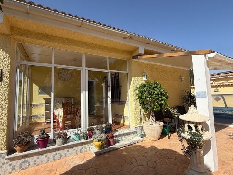 Villa for Sale in Inland Pinar De Campoverde, Alicante 20