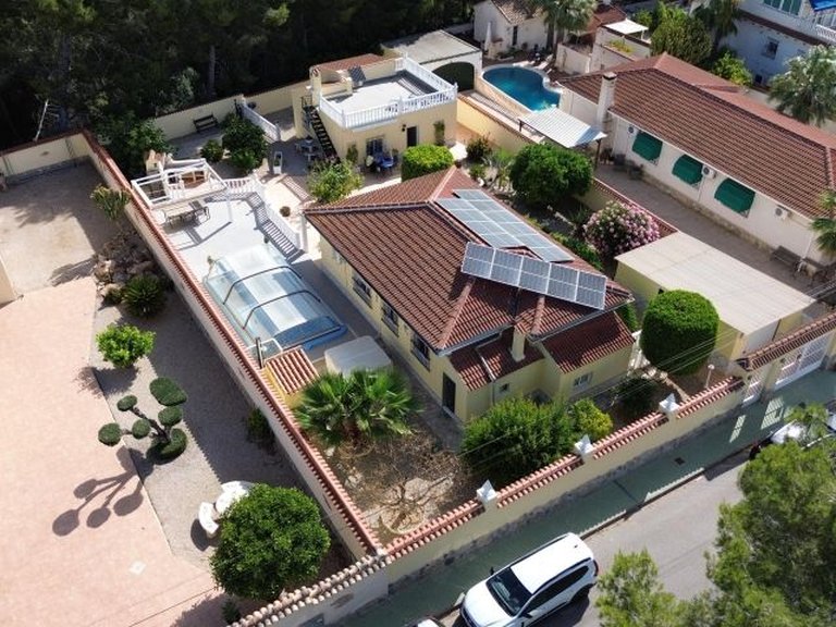 Villa for Sale in Inland Pinar De Campoverde, Alicante 14