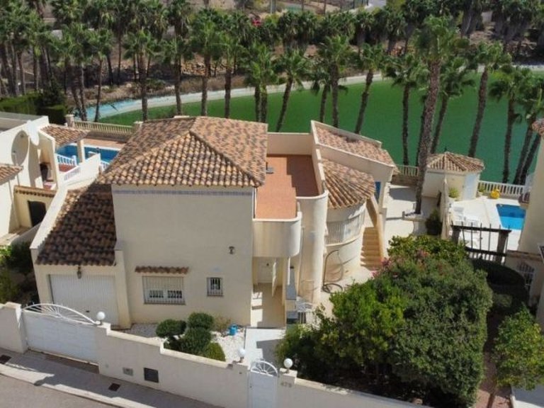 Villa for Sale in Costa Blanca Orihuela Costa, Alicante 4