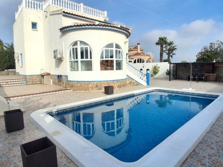 Villa for Sale in Inland Rojales, Alicante 4