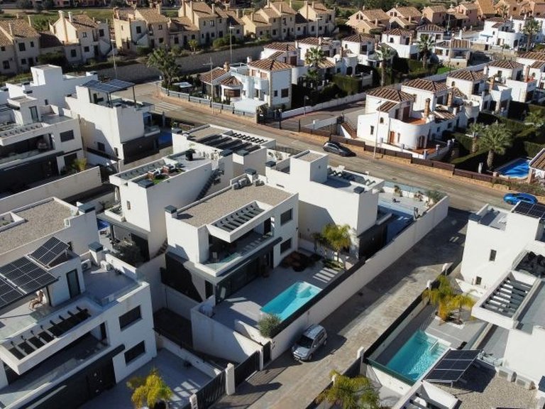 Villa for Sale in Inland Algorfa, Alicante 7