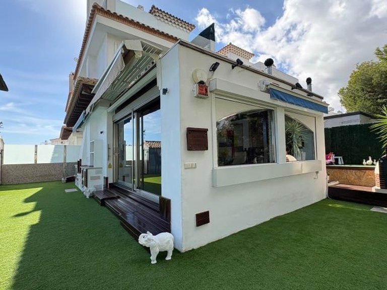 Villa for Sale in Costa Blanca Orihuela Costa, Alicante 10