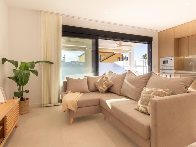 Villa for Sale in Costa Blanca Torrevieja, Alicante 10