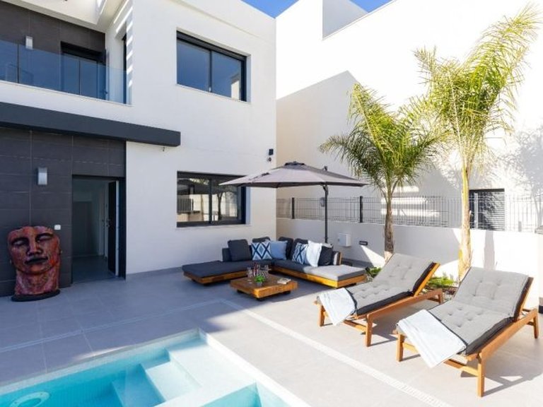 Villa for Sale in Inland Algorfa, Alicante 21