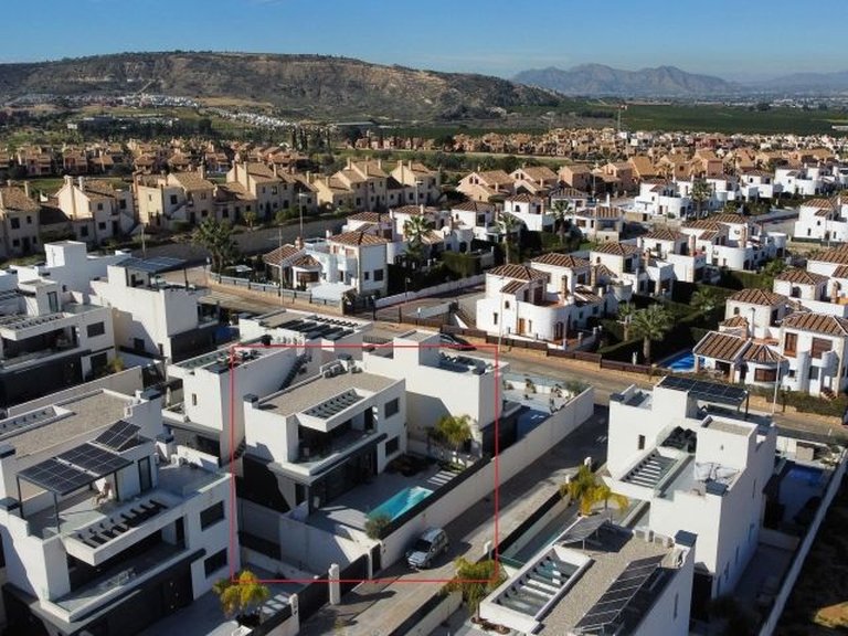 Villa for Sale in Inland Algorfa, Alicante 1