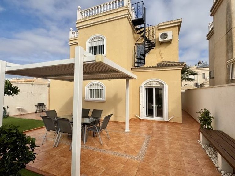 Villa for Sale in Costa Blanca Torrevieja, Alicante 13