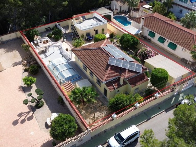 Villa for Sale in Inland Pinar De Campoverde, Alicante 2
