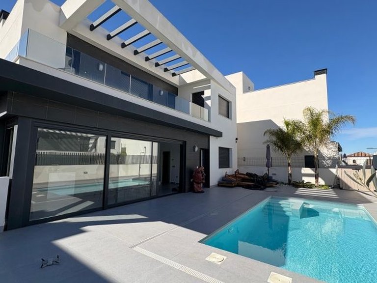 Villa for Sale in Inland Algorfa, Alicante 12