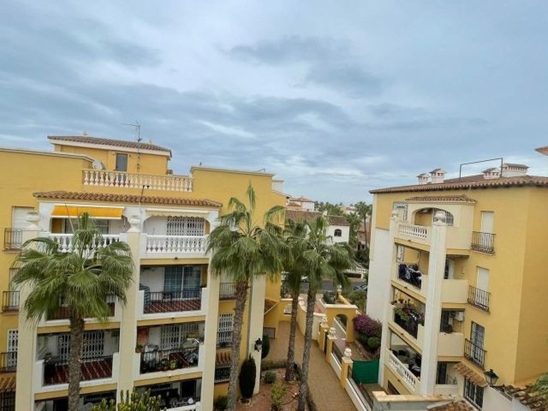 Apartment for Sale in Costa Blanca Torrevieja, Alicante 1