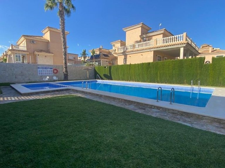 Villa for Sale in Costa Blanca Orihuela Costa, Alicante 9