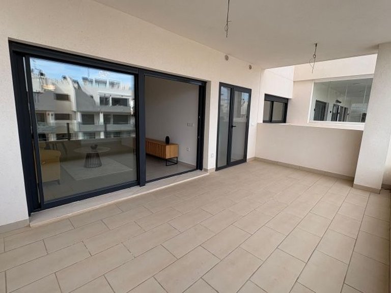 Apartment for Sale in Costa Blanca Orihuela Costa, Alicante 4