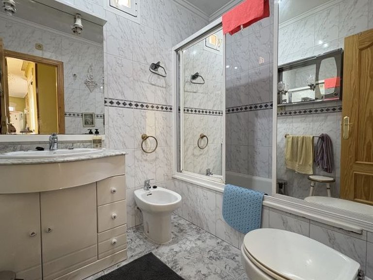 Apartment for Sale in Torrevieja, Alicante 16