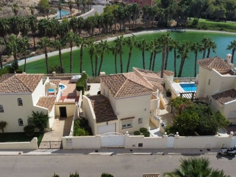 Villa for Sale in Costa Blanca Orihuela Costa, Alicante 9