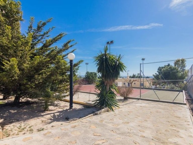 Villa for Sale in Costa Blanca Elche, Alicante 3