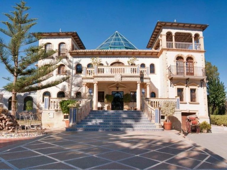 Villa for Sale in Orihuela Costa, Alicante 16