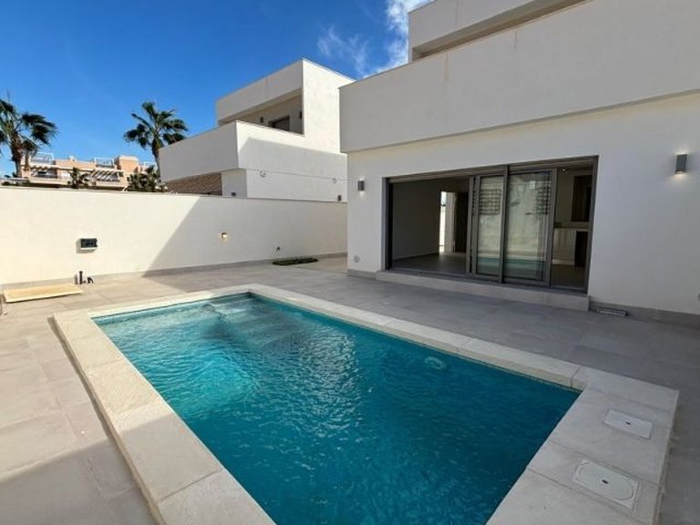 Villa for Sale in Costa Blanca Orihuela Costa, Alicante 7