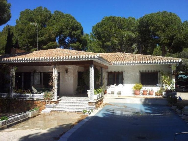 Villa for Sale in Costa Blanca Campoamor, Alicante 5