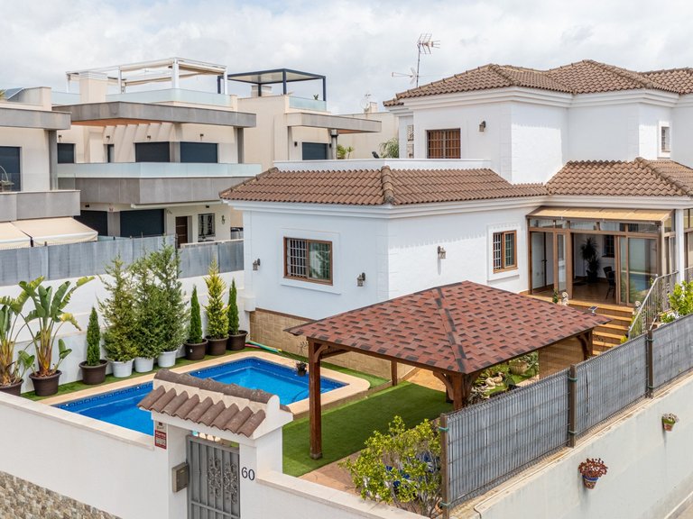 Villa for Sale in Costa Blanca Los Montesinos, Alicante 1