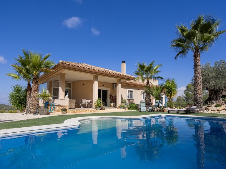 Villa for Sale in Inland La Zarza, Murcia 1