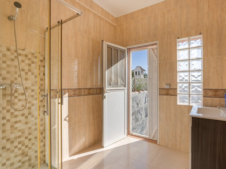 Villa for Sale in Costa Blanca Torrevieja, Alicante 21