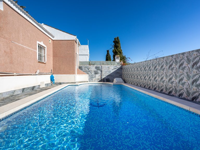 Villa for Sale in Costa Blanca Torrevieja, Alicante 37