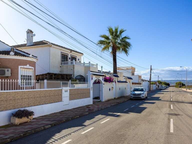 Villa for Sale in Costa Blanca Torrevieja, Alicante 42
