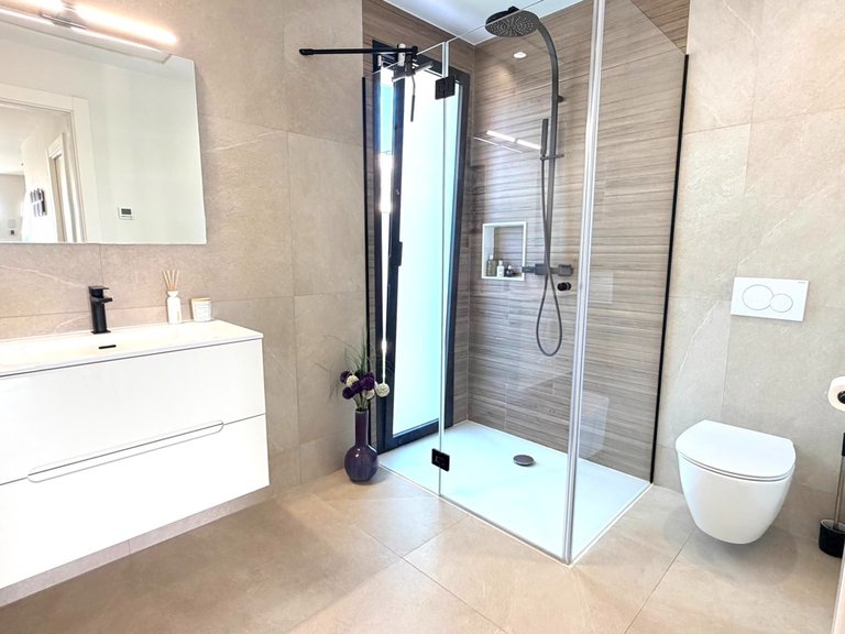 Villa for Sale in Los Montesinos, Alicante 31