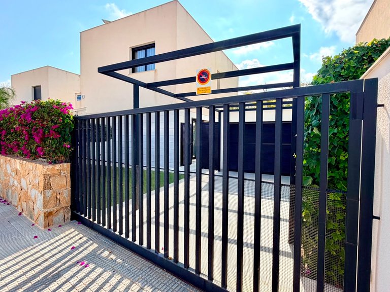 Villa for Sale in Los Montesinos, Alicante 21