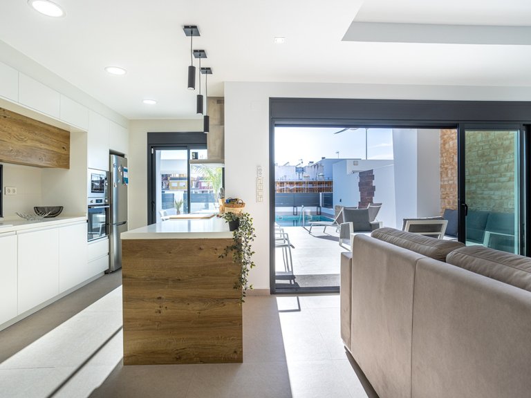 Villa for Sale in Costa Blanca Dolores, Alicante 8