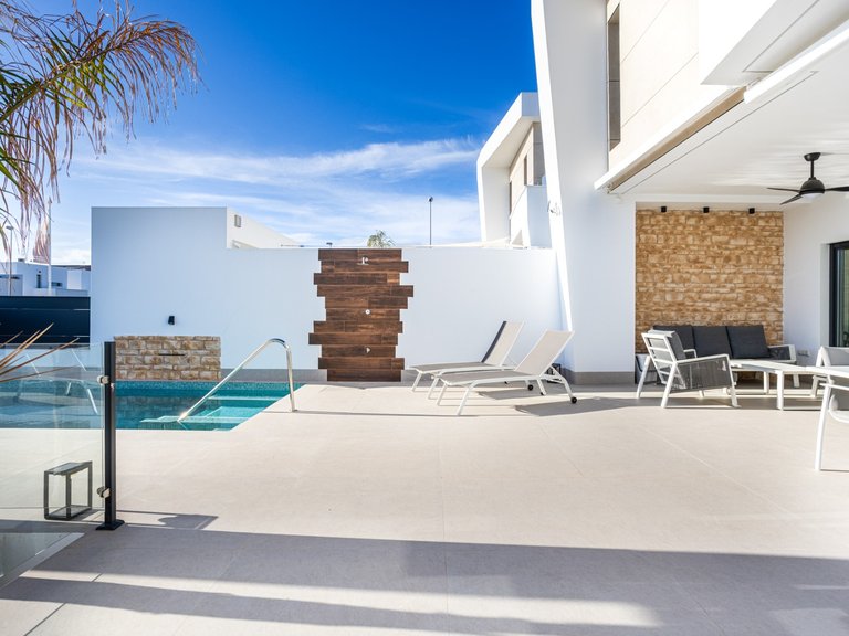 Villa for Sale in Costa Blanca Dolores, Alicante 45
