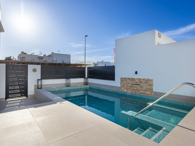 Villa for Sale in Costa Blanca Dolores, Alicante 46