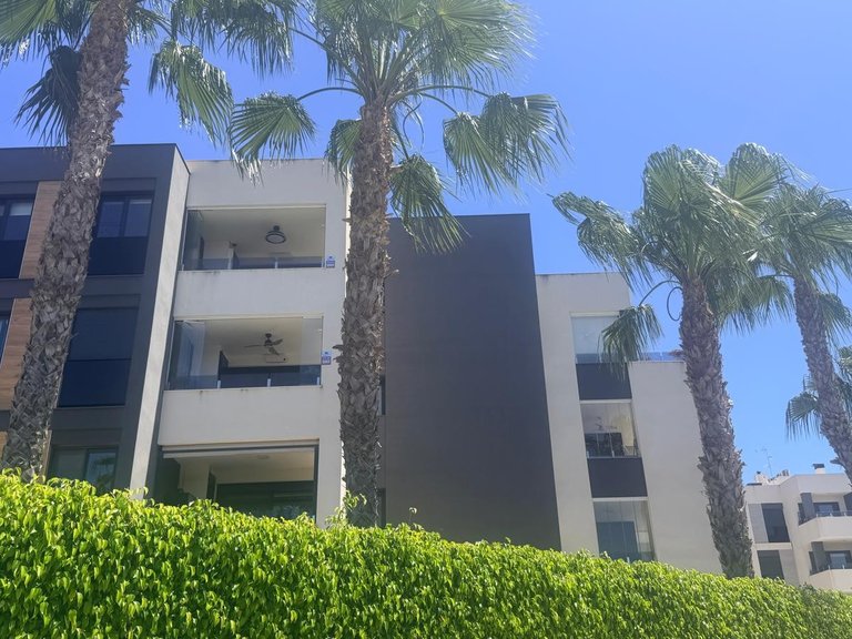 Apartment for Sale in Costa Blanca Torrevieja, Alicante 2