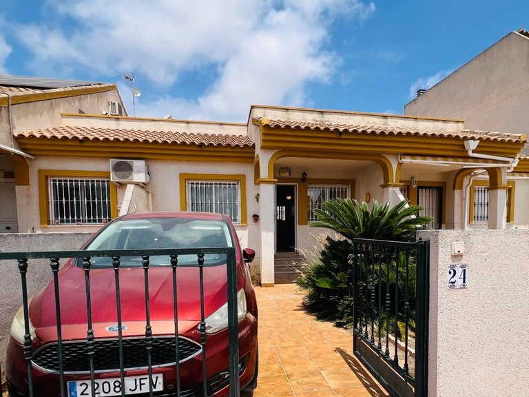 Town House for Sale in Daya Nueva, Alicante 1