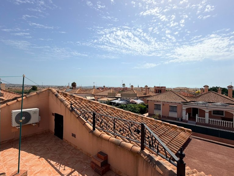Villa for Sale in Los Montesinos, Alicante 25